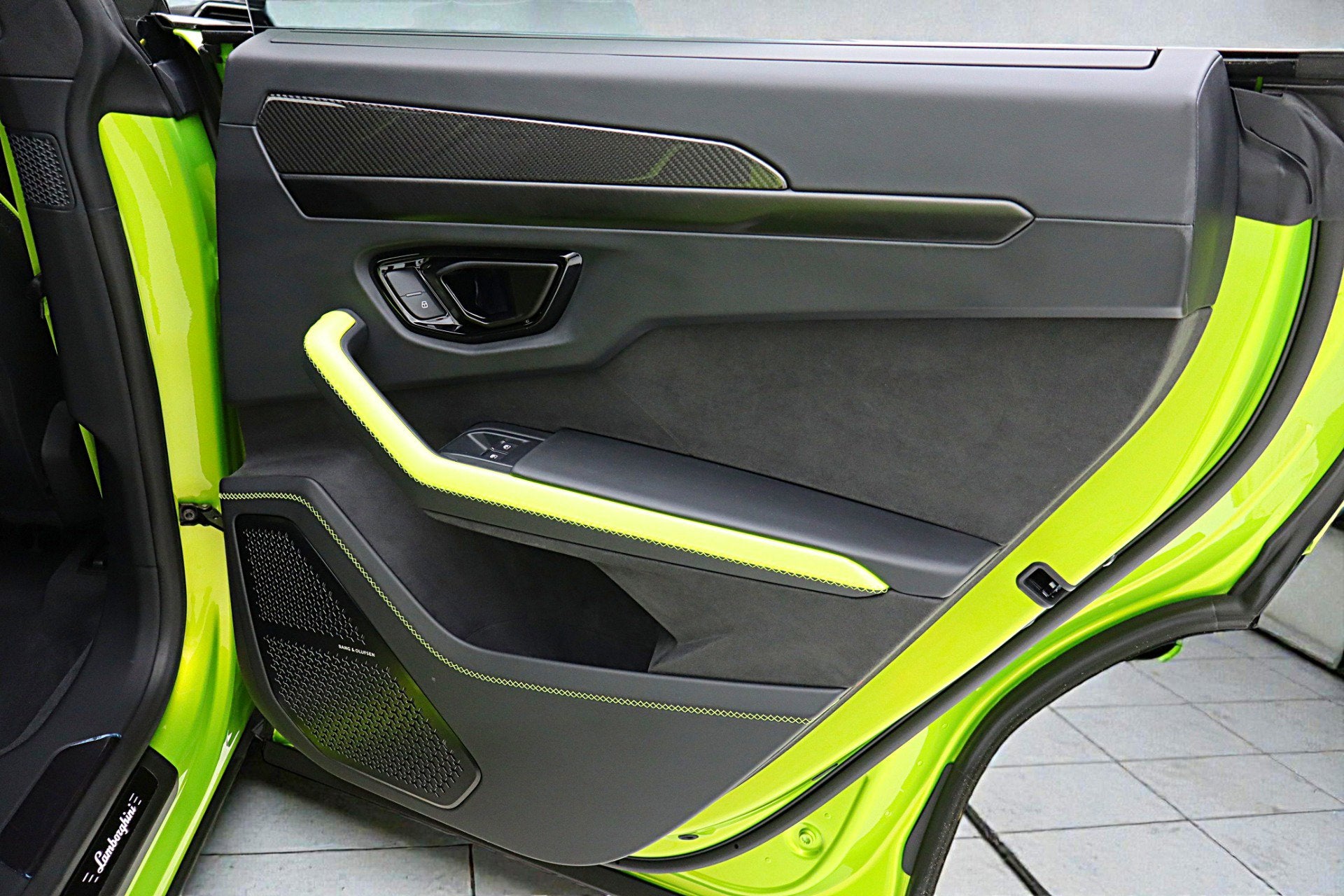 2025 Lamborghini Urus SE Org MSRP $349,965