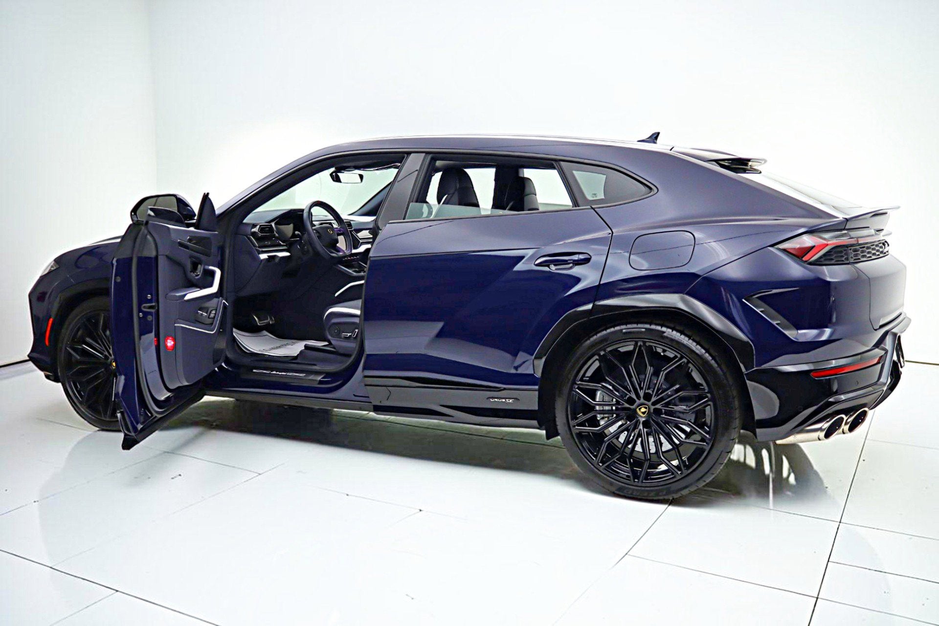 2025 Lamborghini Urus SE/LEASE OPTIONS AVAILABLE