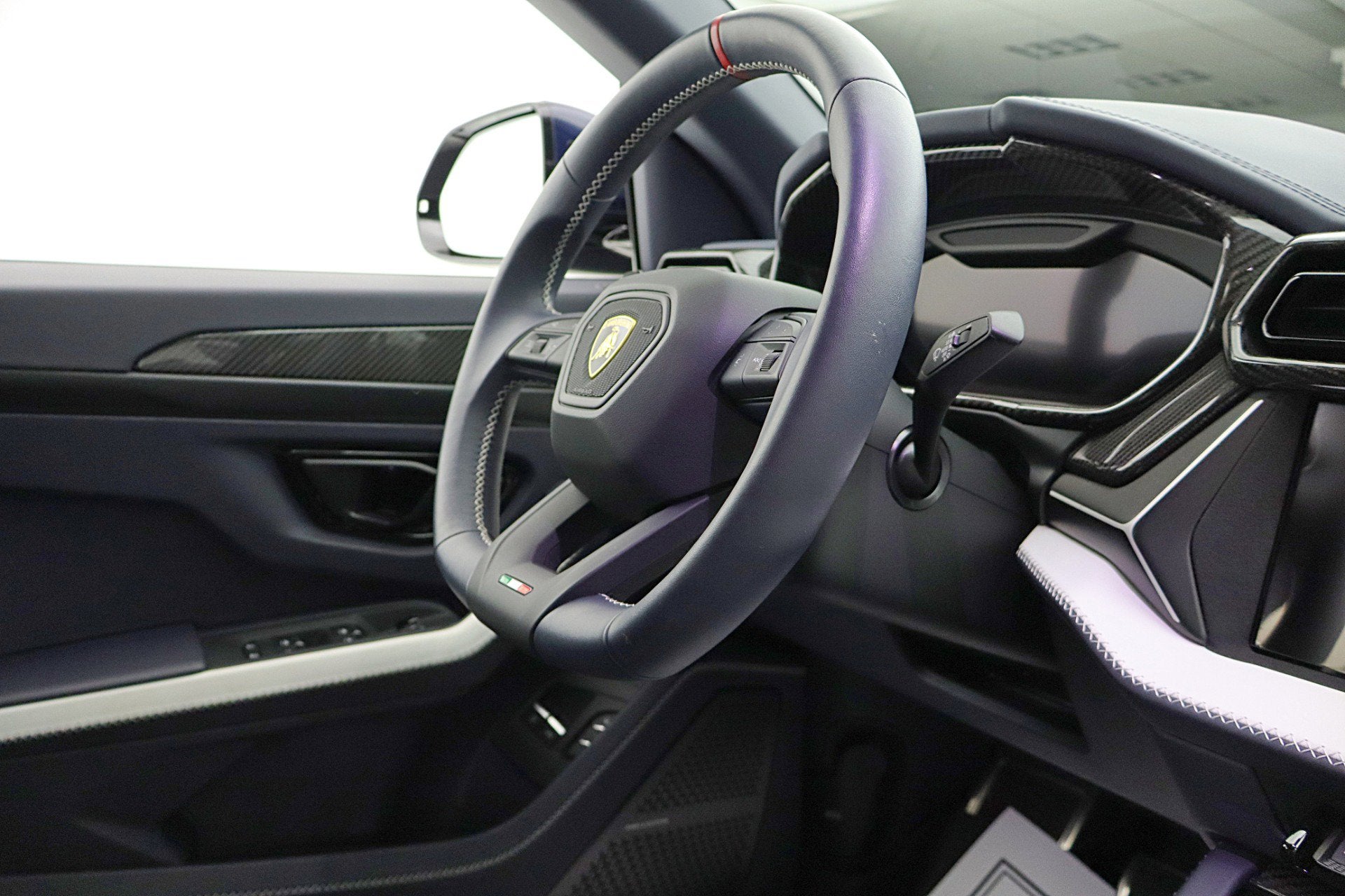 2025 Lamborghini Urus SE/LEASE OPTIONS AVAILABLE