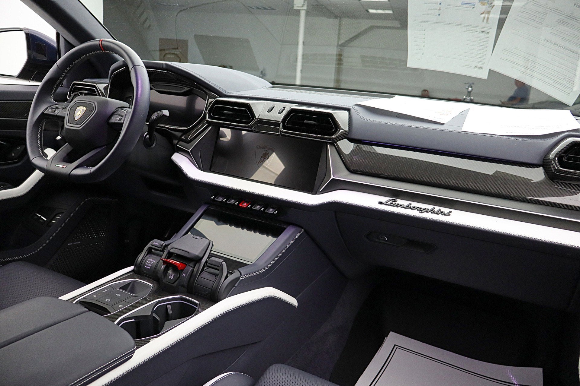 2025 Lamborghini Urus SE/LEASE OPTIONS AVAILABLE
