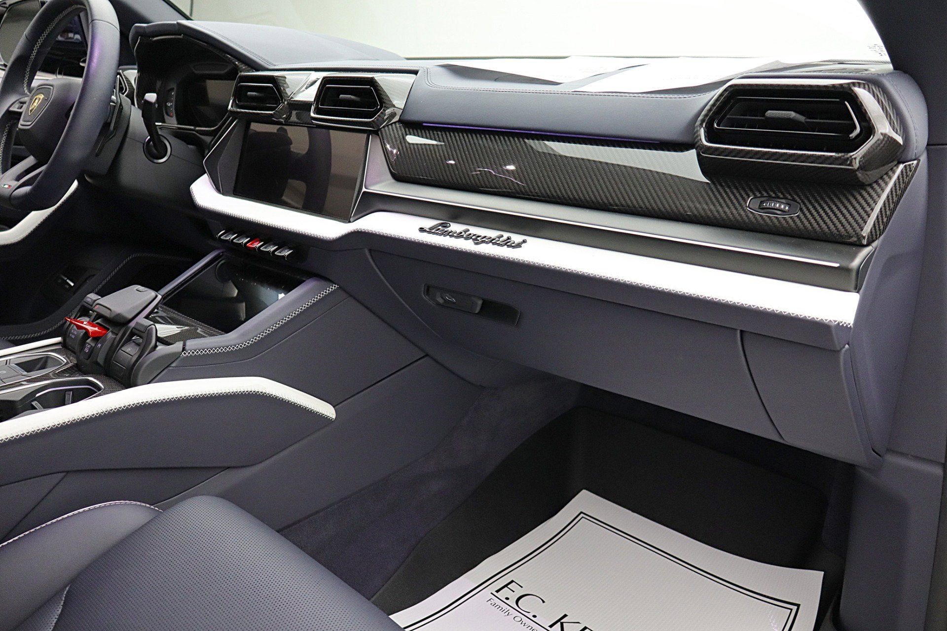 2025 Lamborghini Urus SE/LEASE OPTIONS AVAILABLE