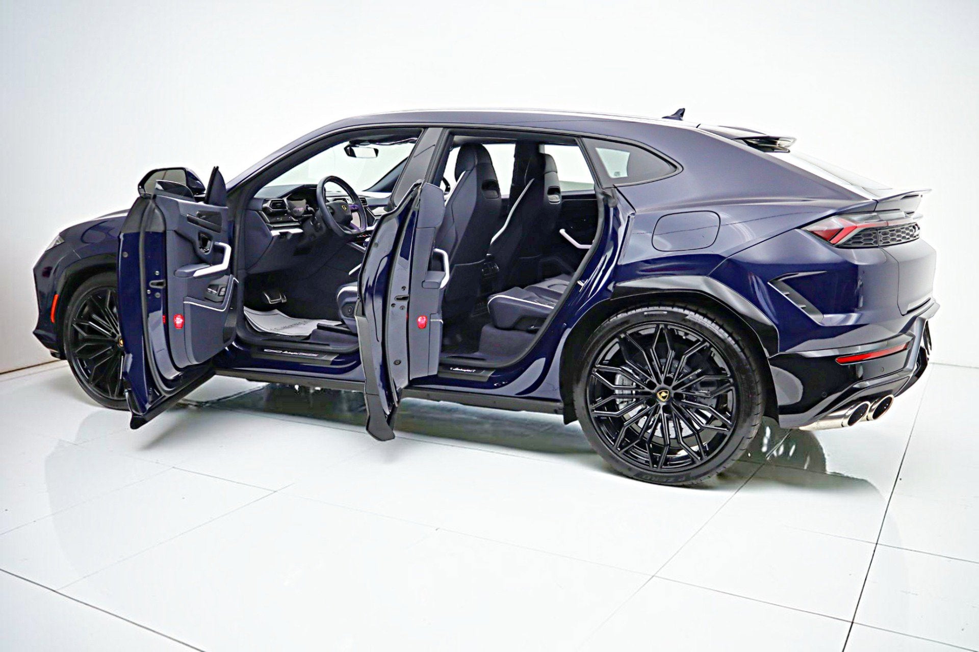 2025 Lamborghini Urus SE/LEASE OPTIONS AVAILABLE