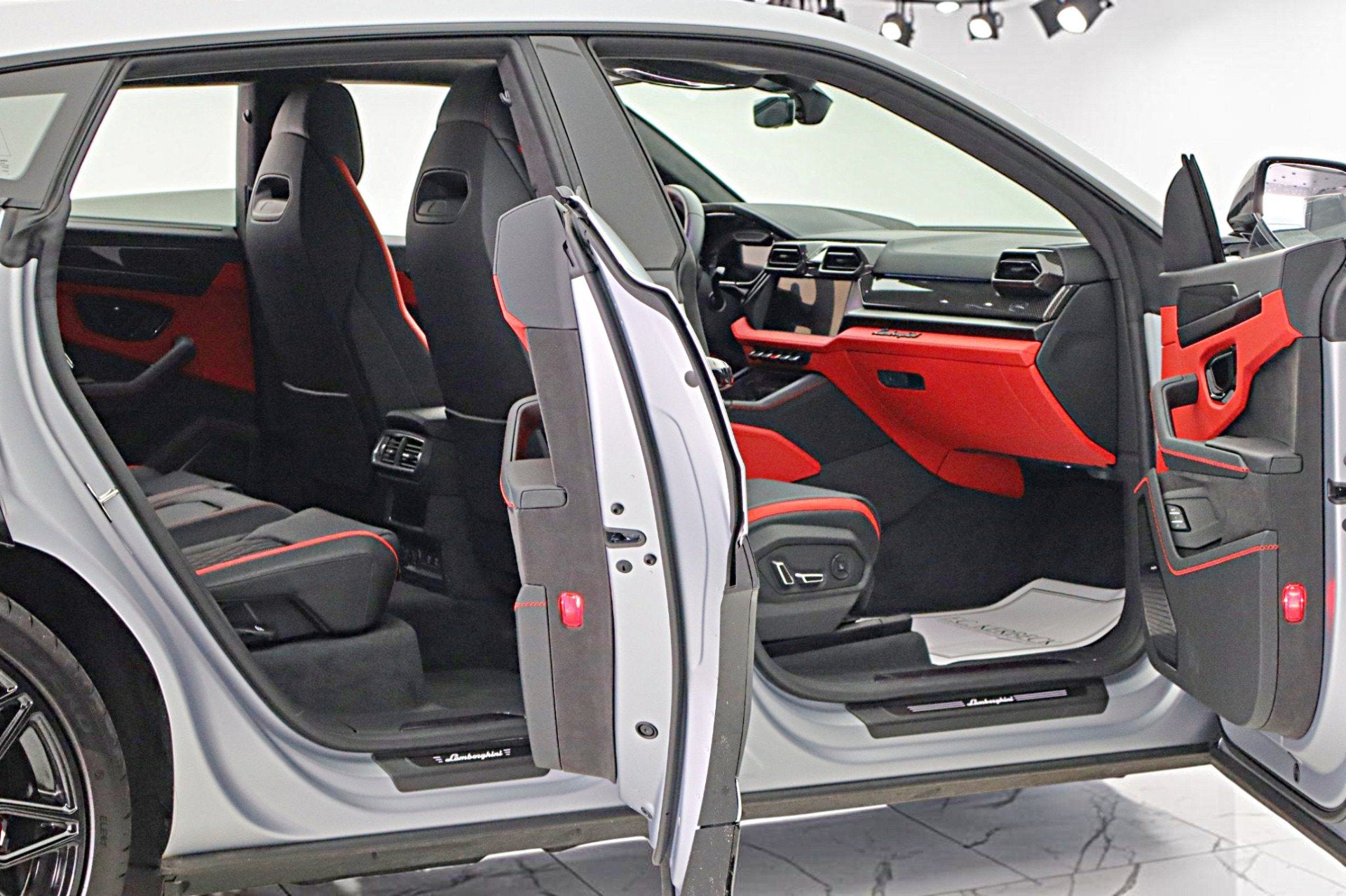 2025 Lamborghini Urus SE/LEASE OPTIONS AVAILABLE