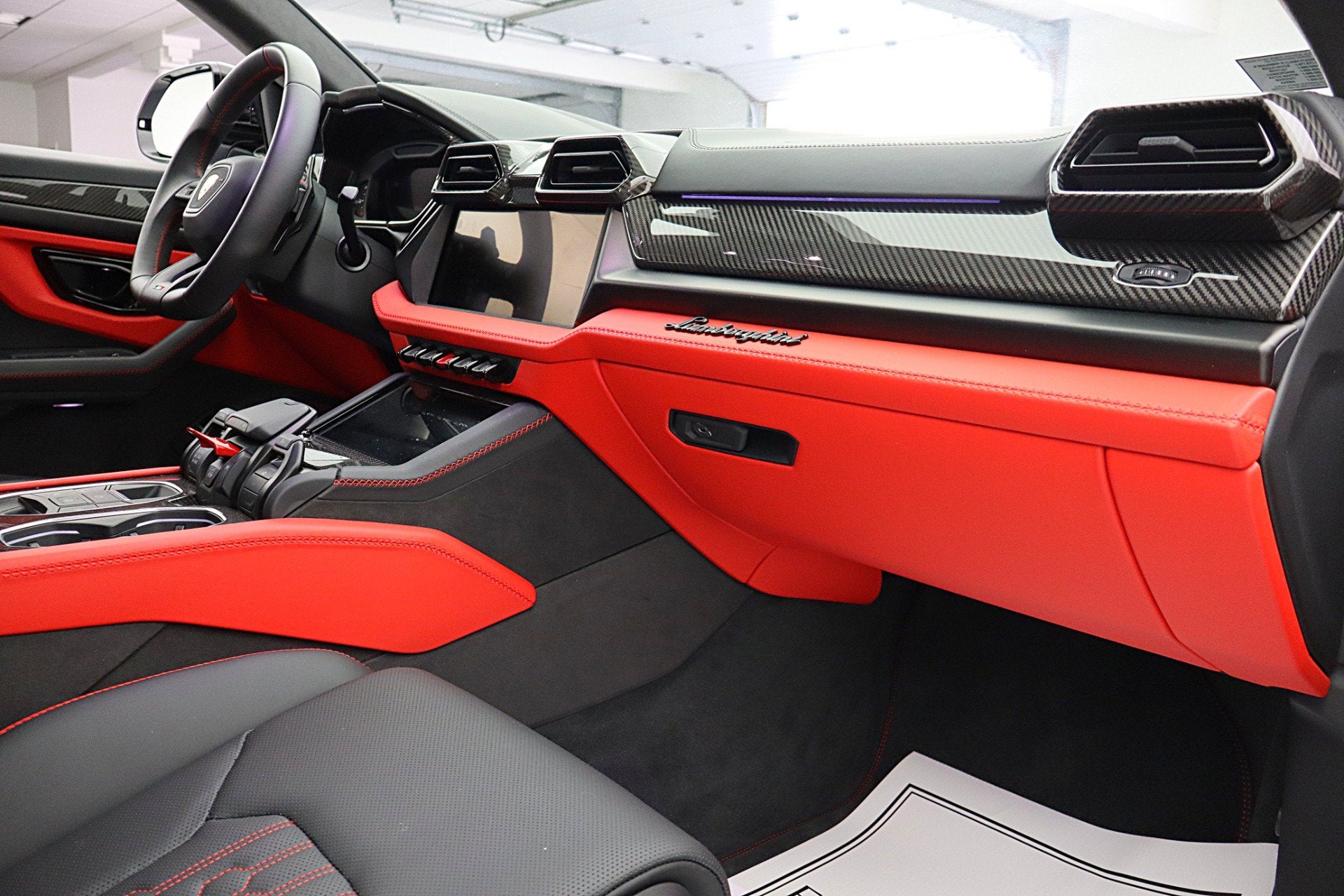 2025 Lamborghini Urus SE/LEASE OPTIONS AVAILABLE